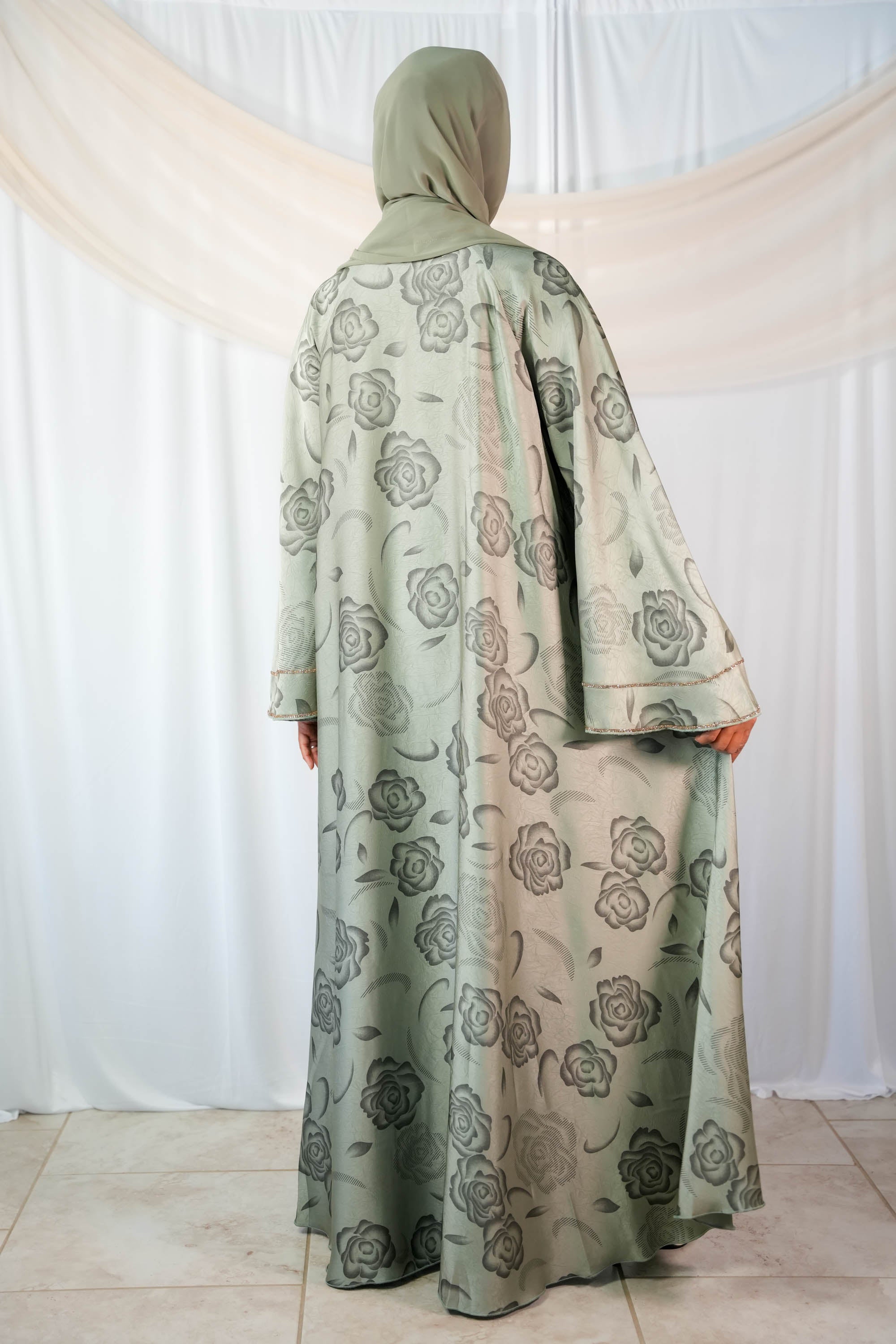 Nawra Mother-Daughter Set Abaya