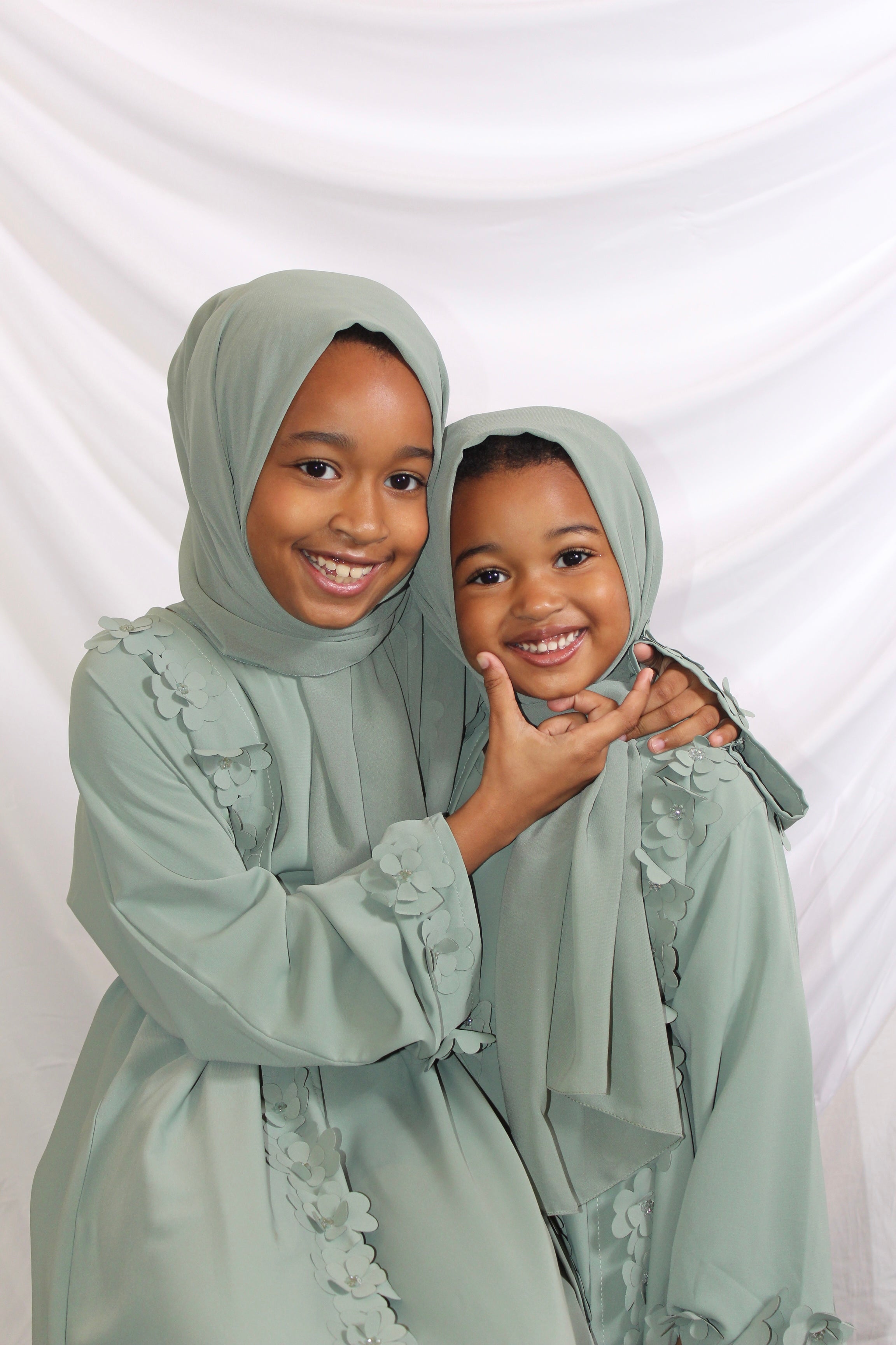Kareema Mother And Daughter Abaya Set