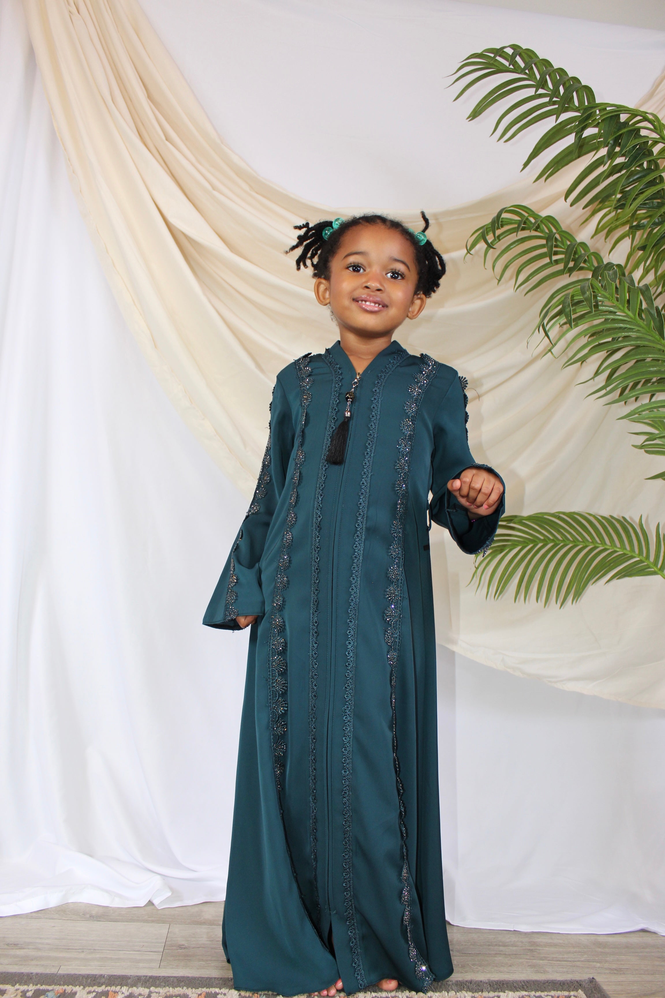 Enaaz Abaya