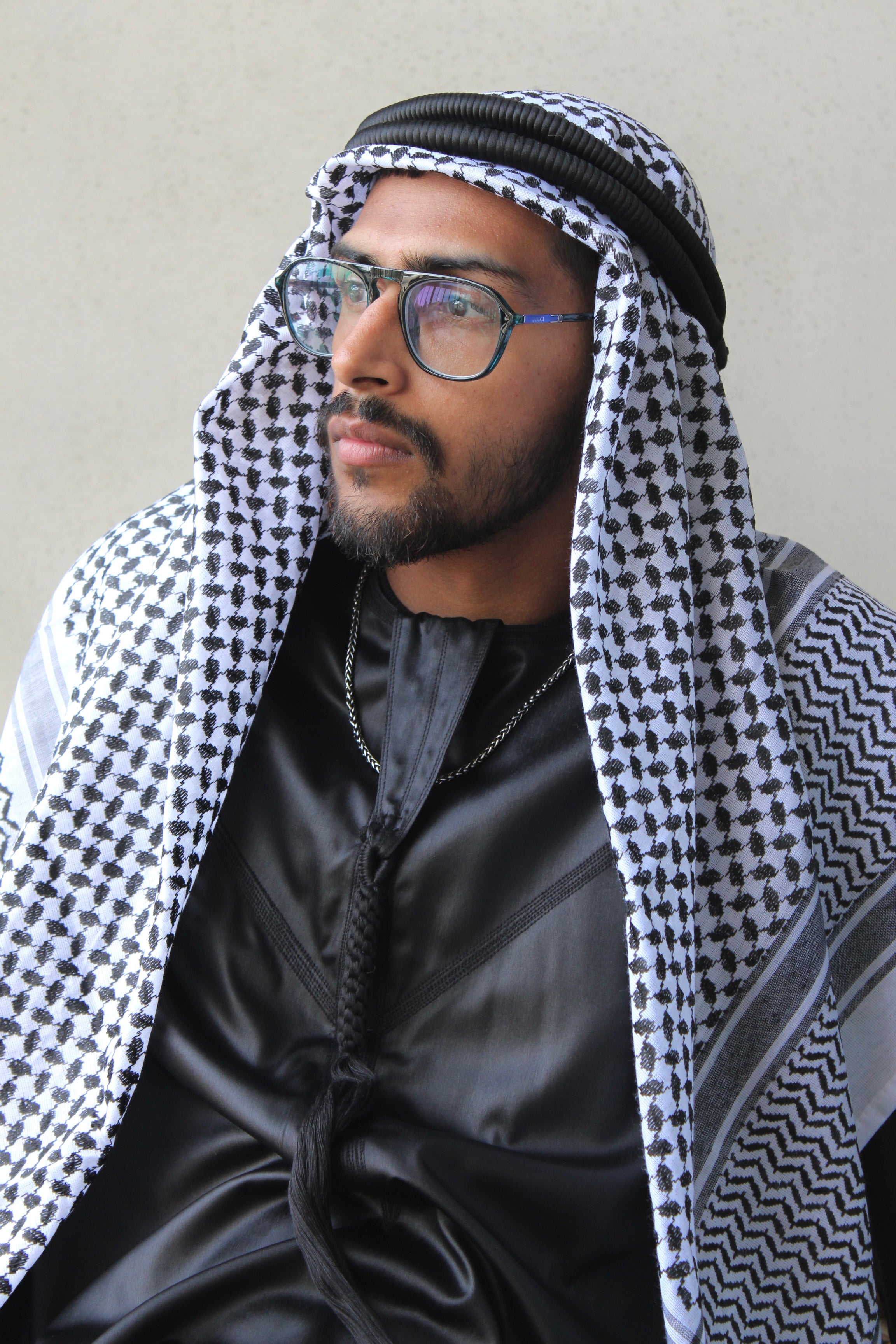 Emarati Thobe