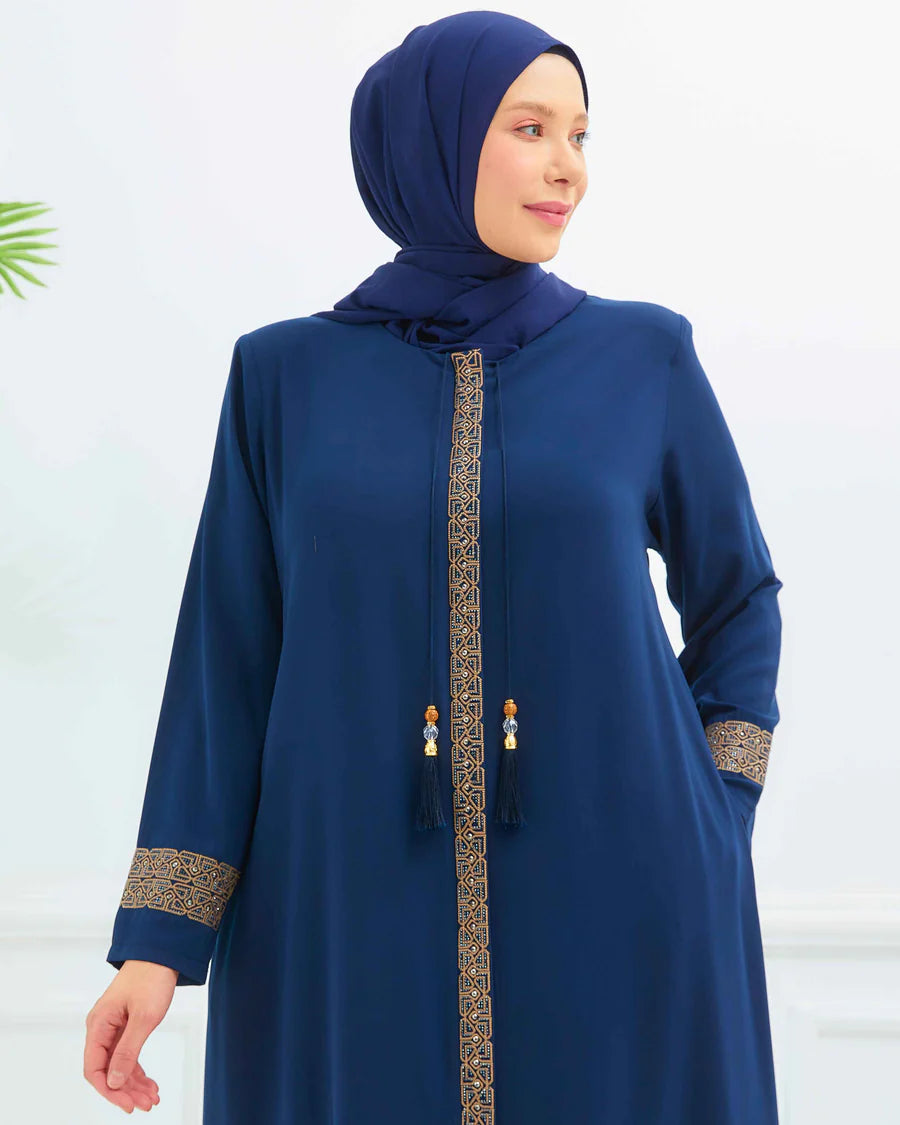 Zeenat Abaya
