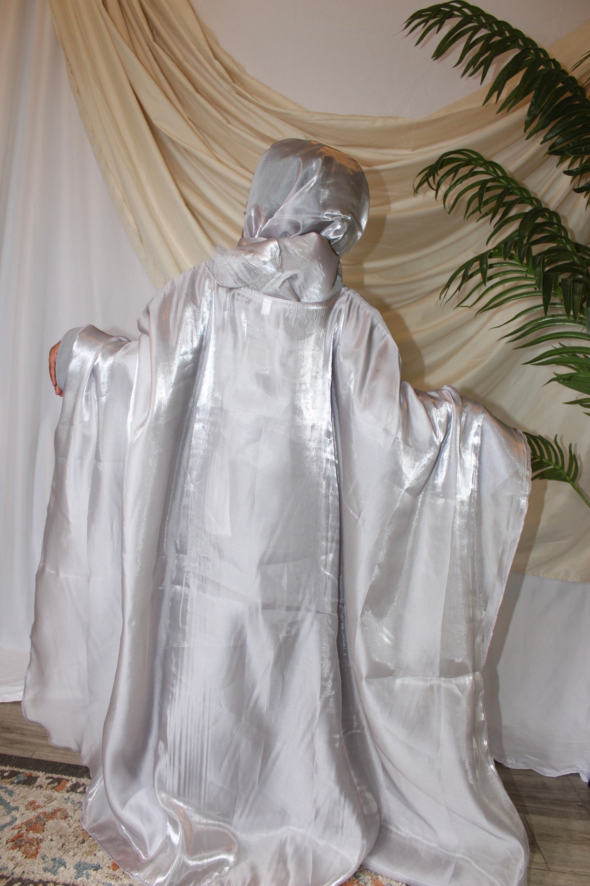 Two-piece Farasha abaya and hijab set for girls Light grey