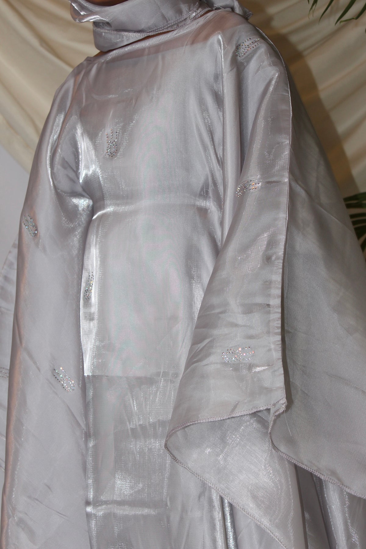 Ayrah Kids lightweight Farasha abaya for formal celebrations Light grey