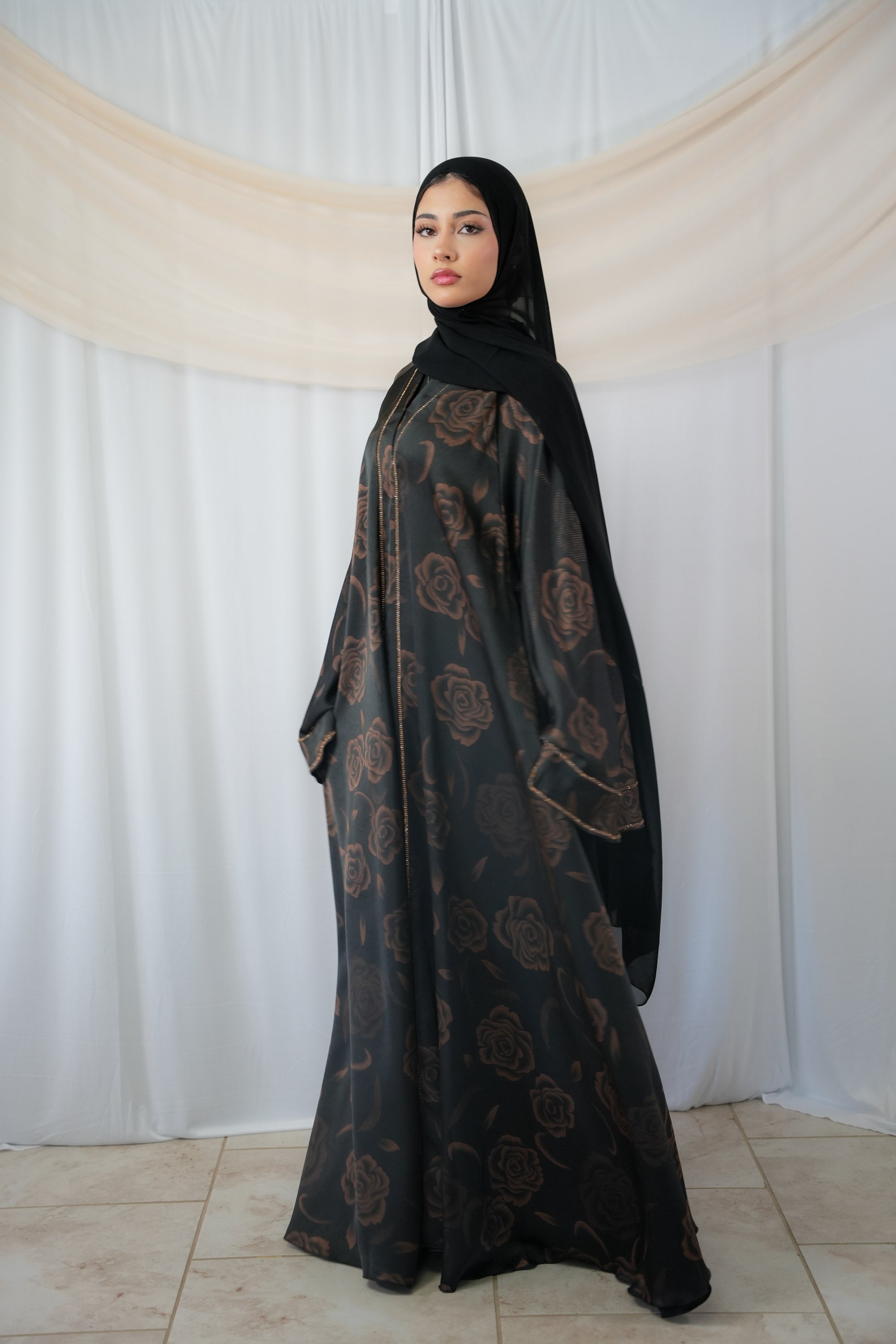 Warada Abaya