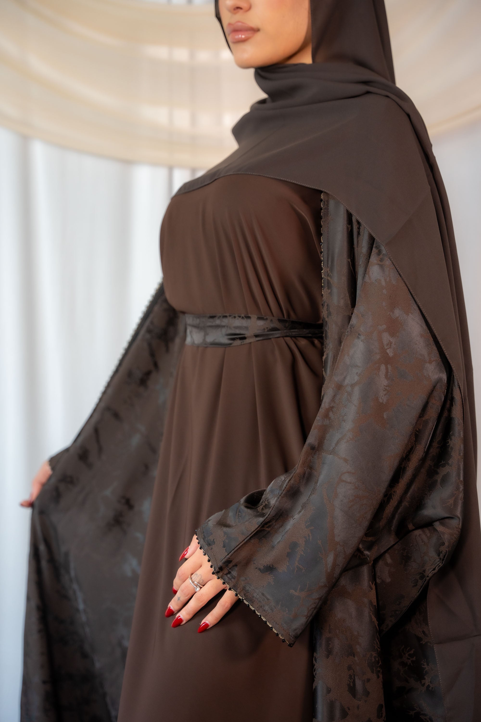 Basma Farasha Abaya