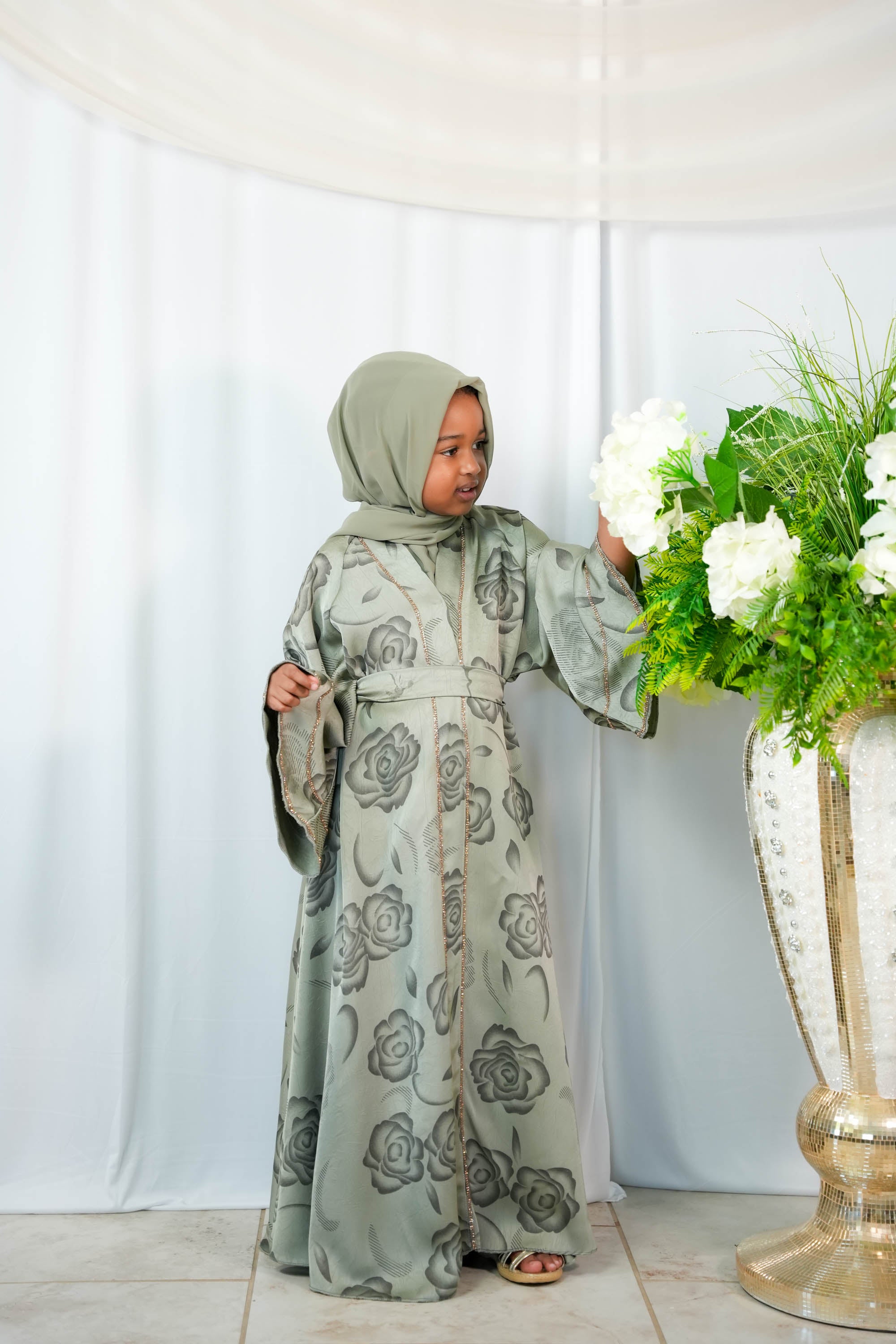 Nawra Mother-Daughter Set Abaya