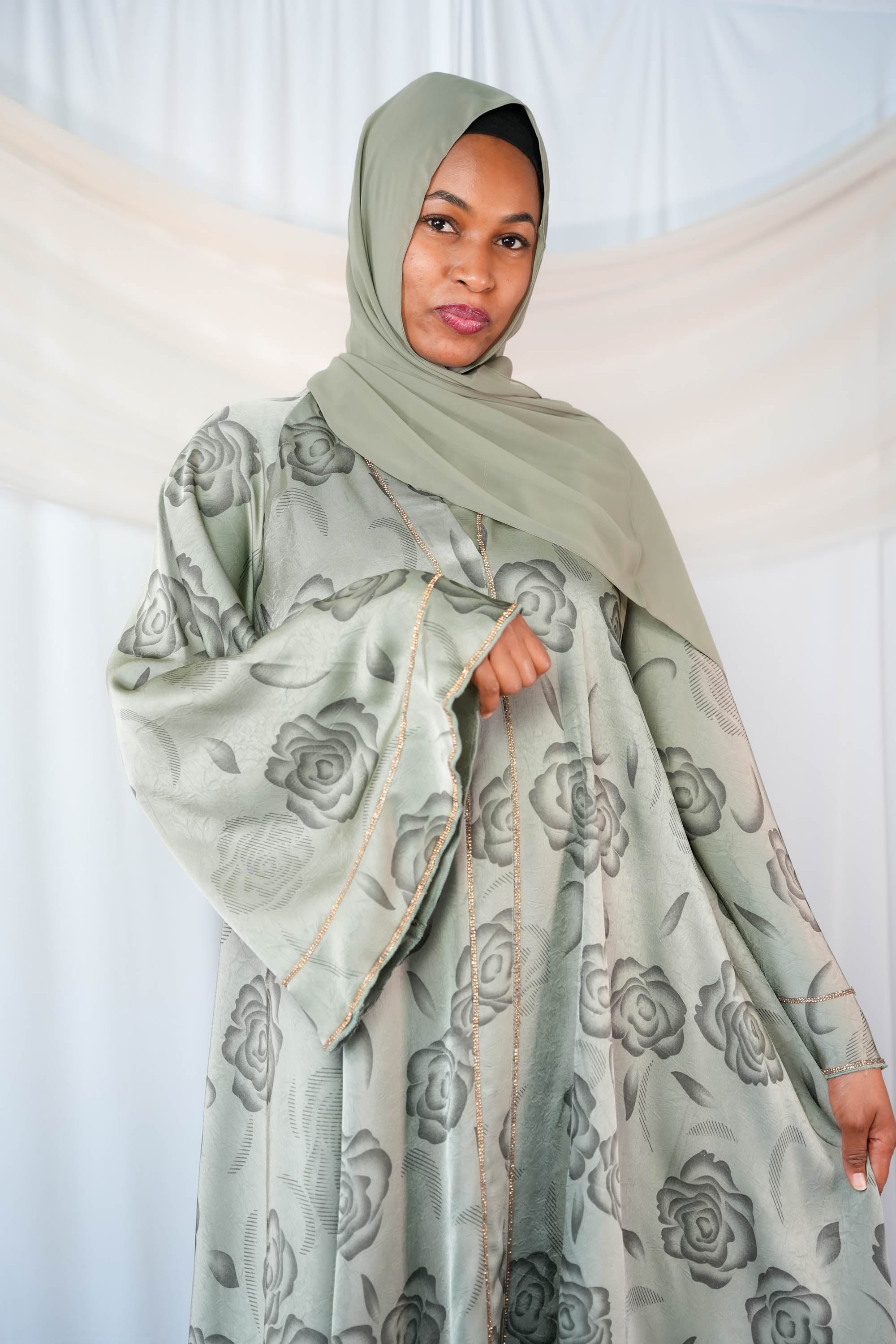 Nawra Mother-Daughter Set Abaya