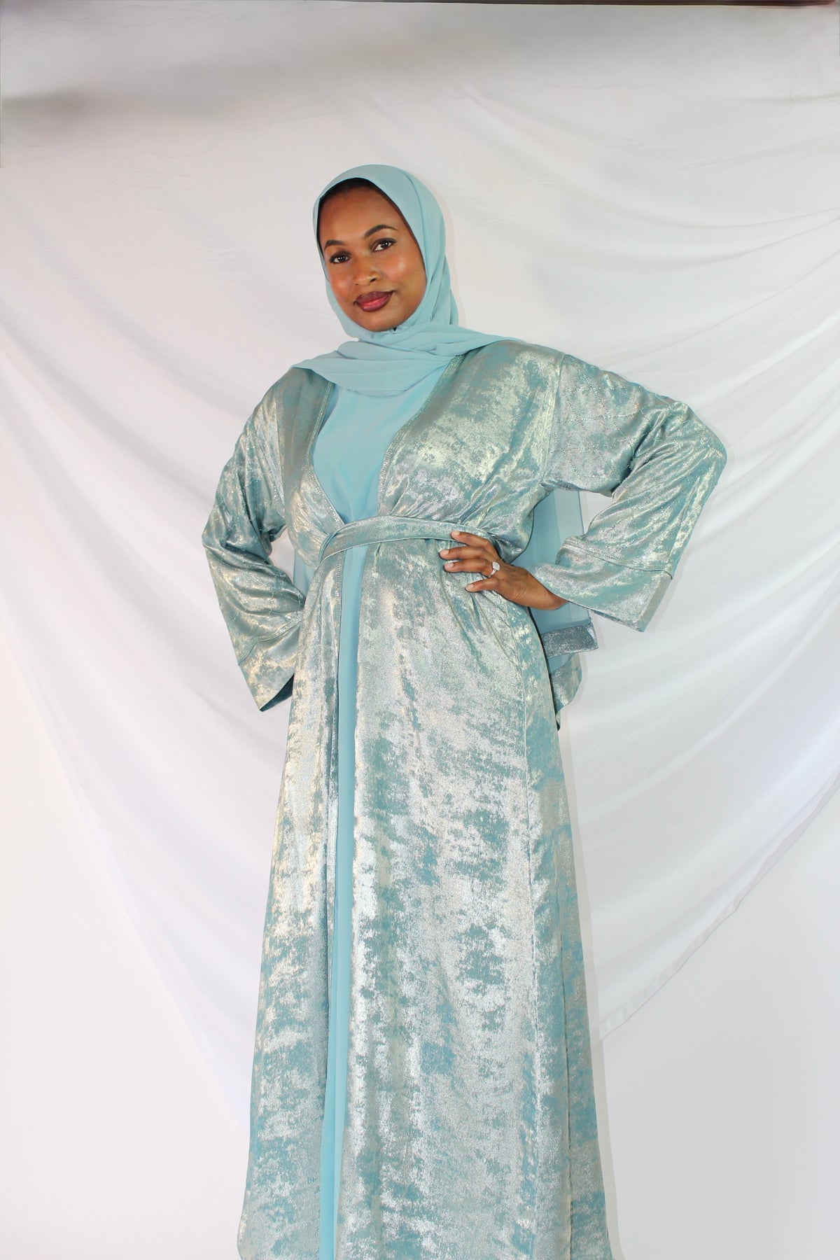 Flowing Hyran modest abaya with a graceful coat-style design