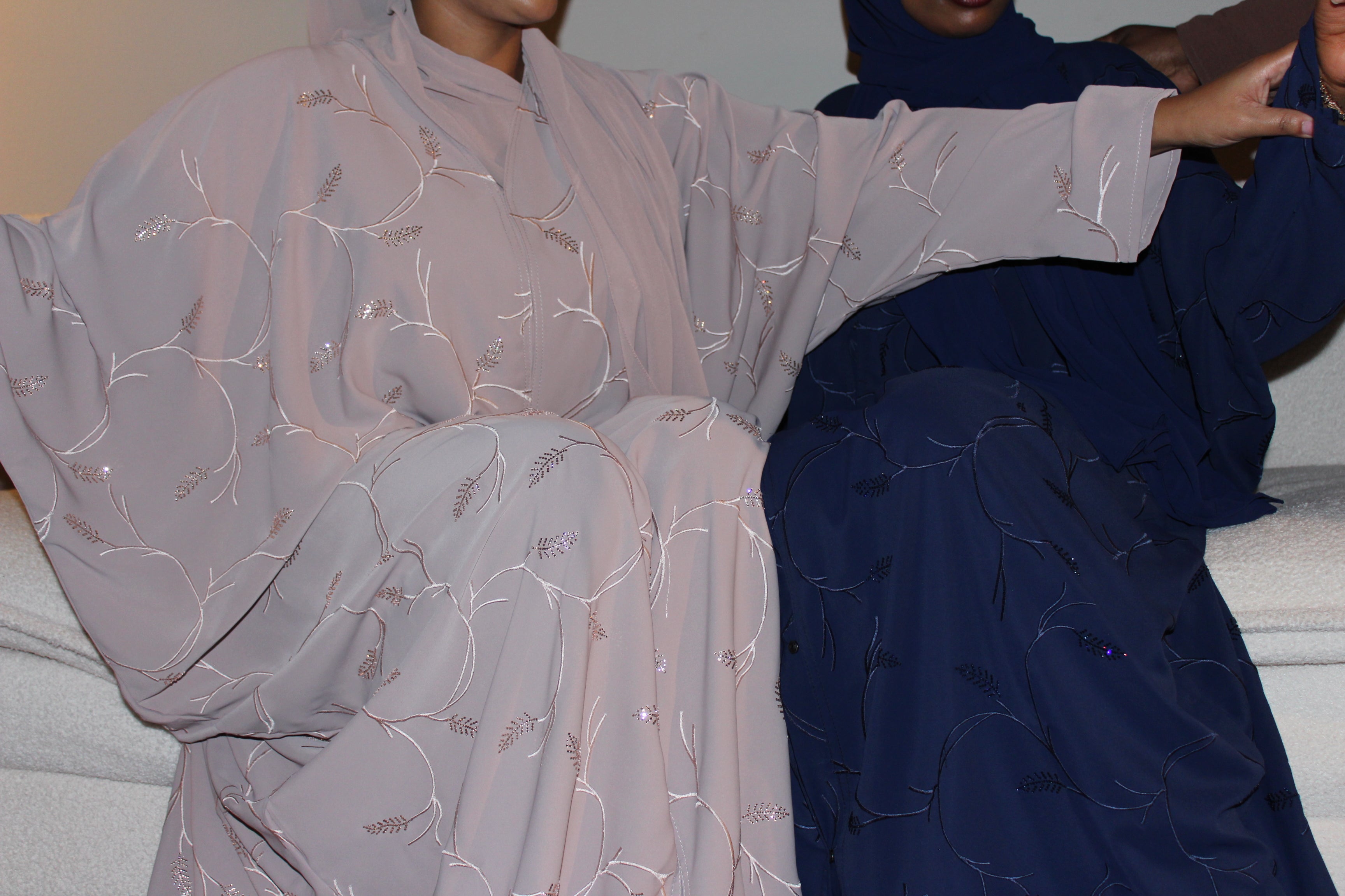 Abida Farasha Abaya
