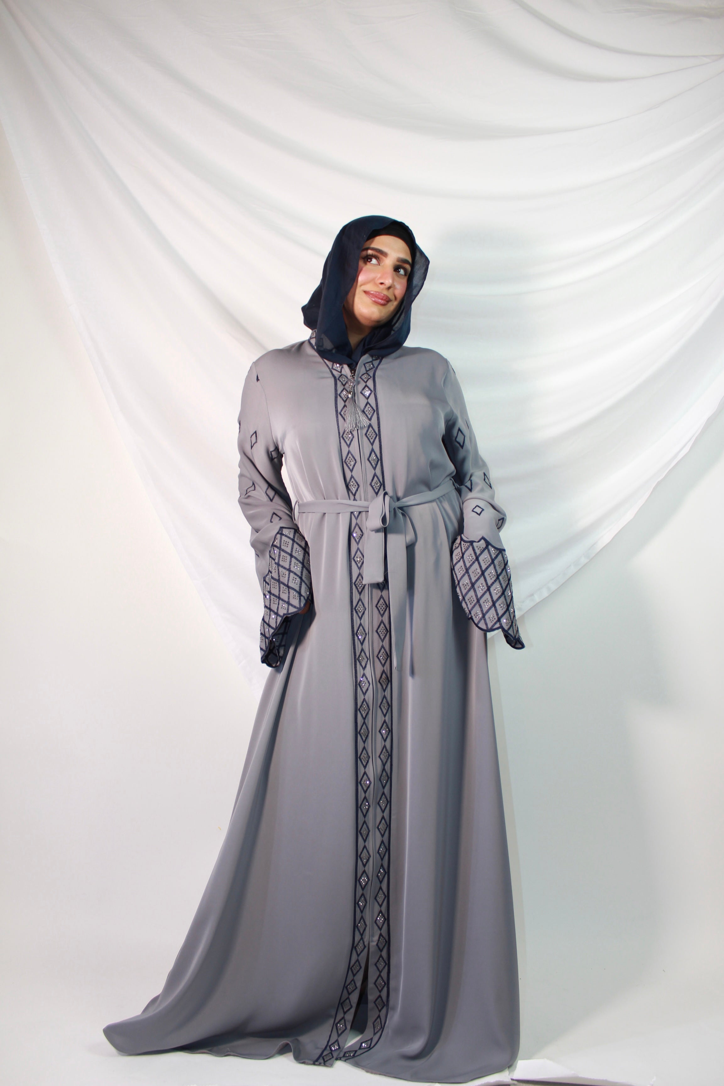 Mahnoor Abaya