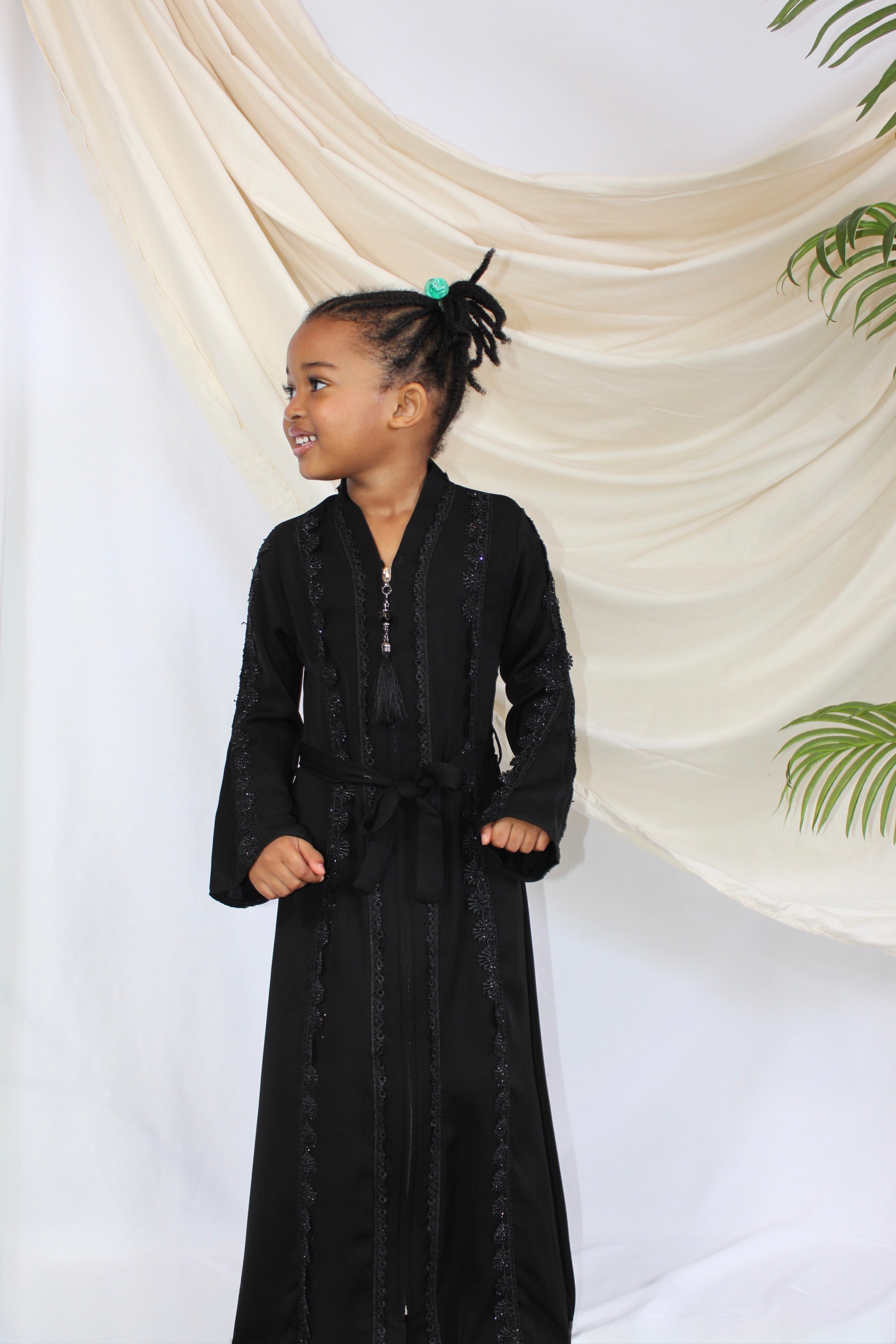 Enaaz Abaya