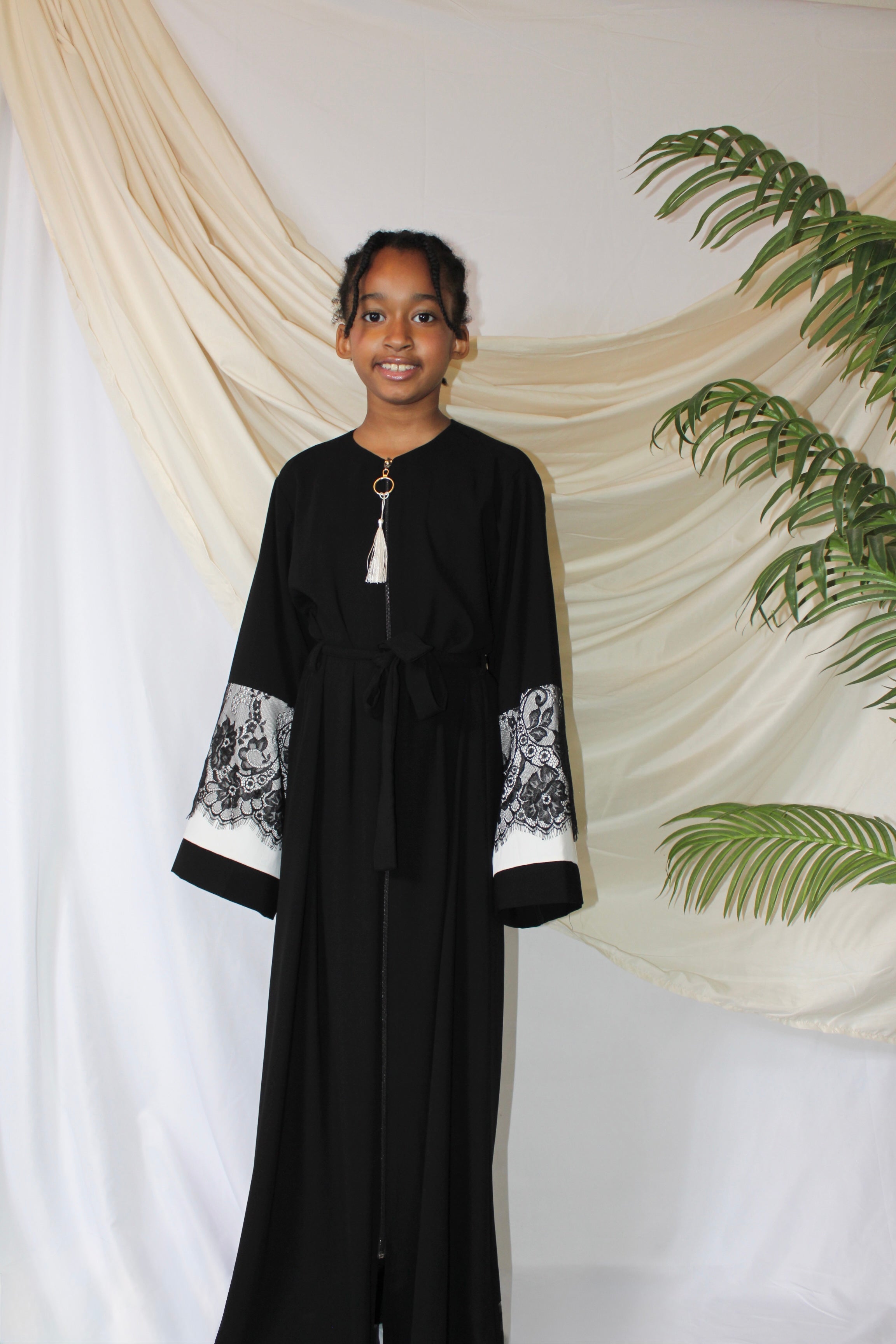 Amna Abaya