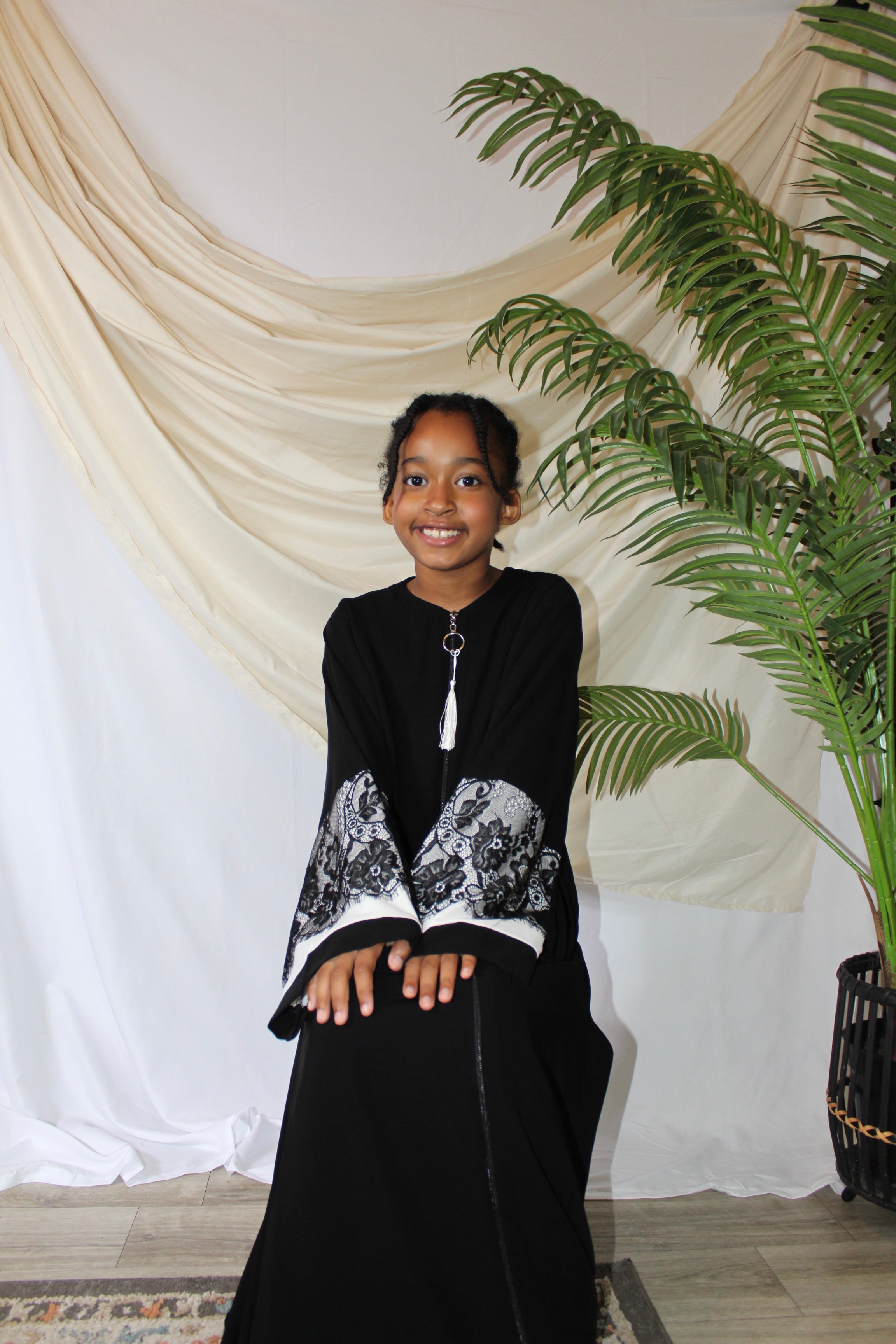 Amna Abaya