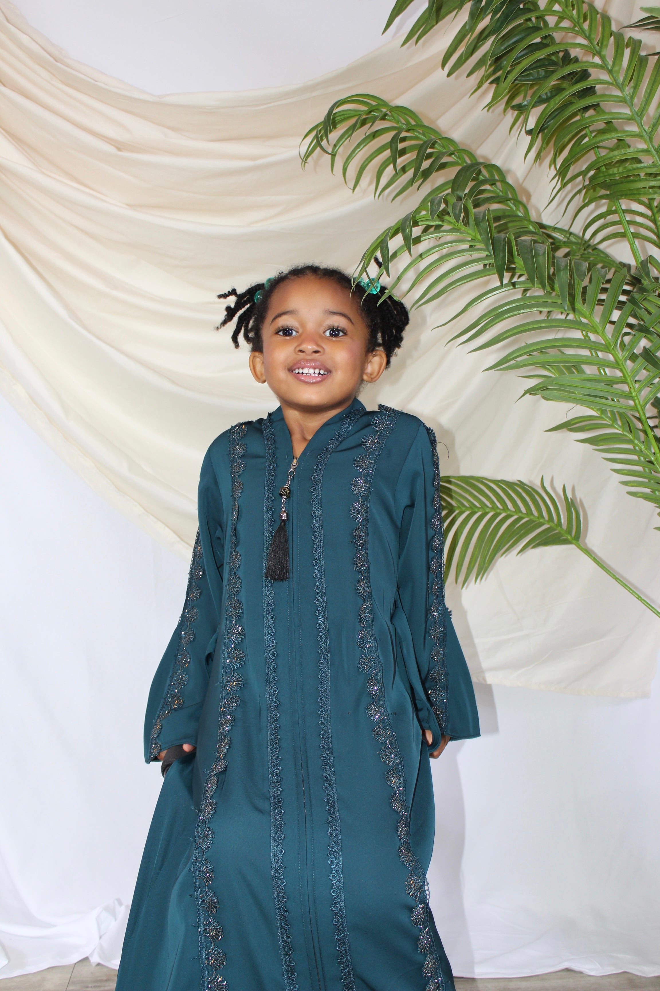 Enaaz Abaya