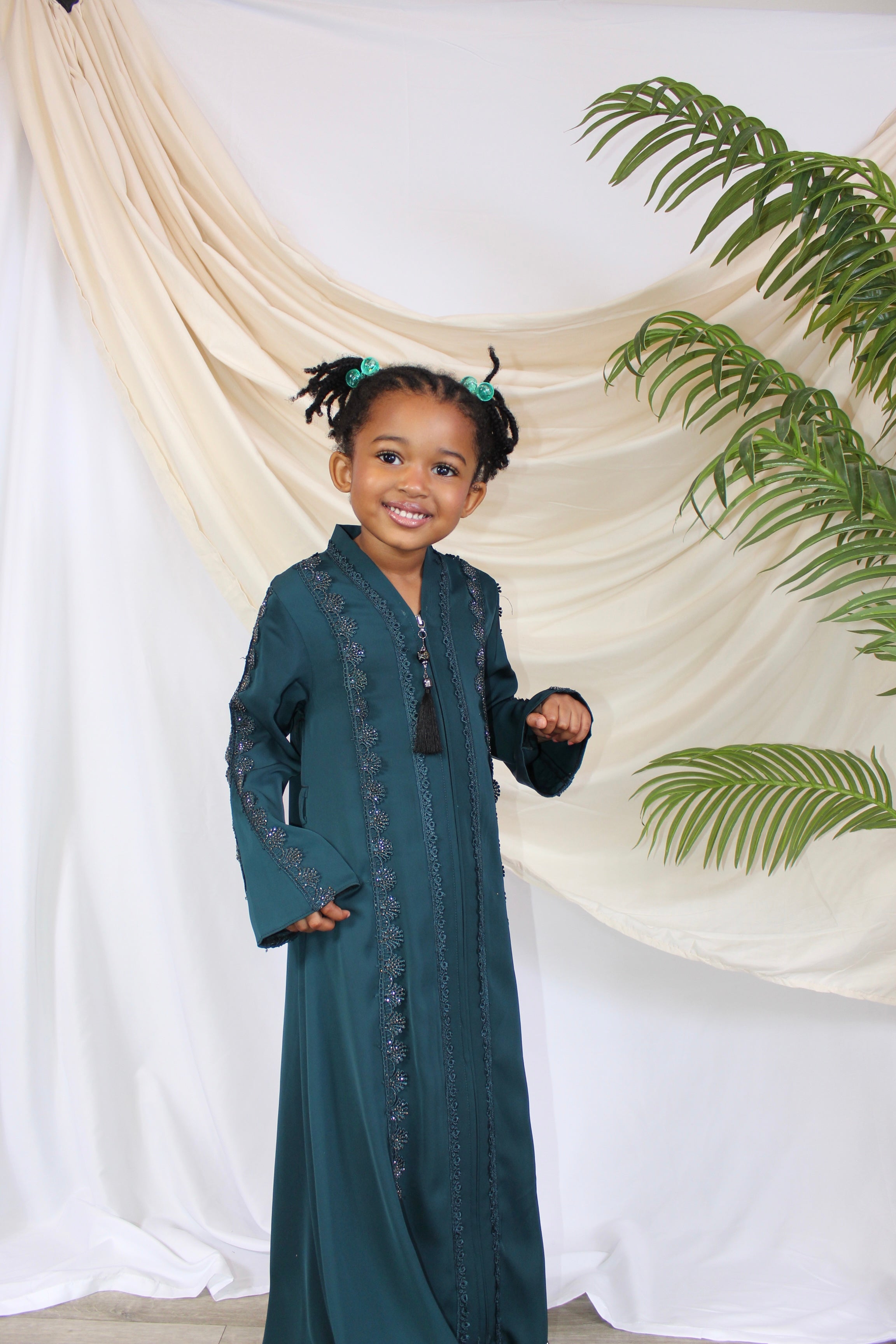 Enaaz Abaya