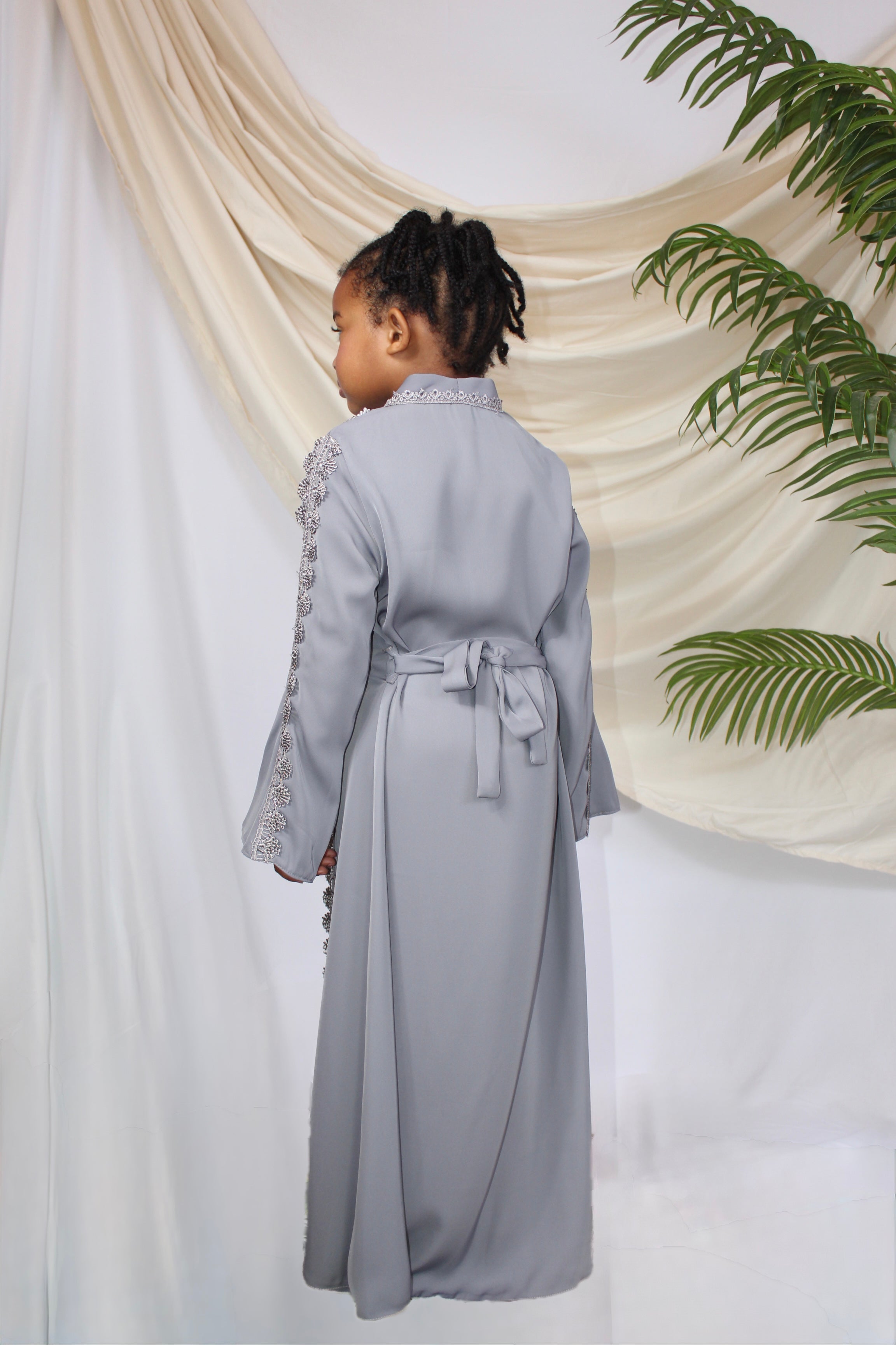 Enaaz Abaya