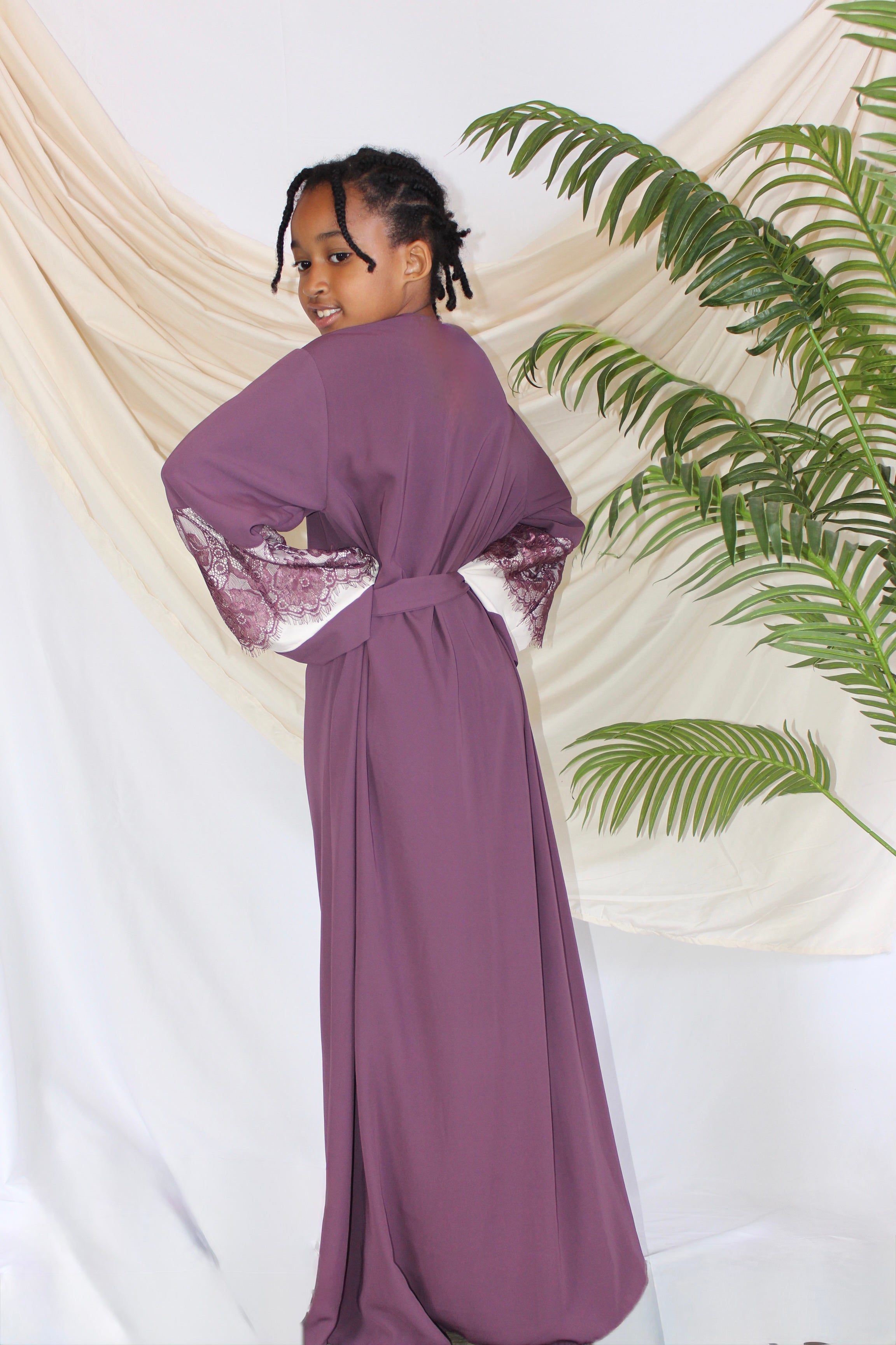 Amna Abaya