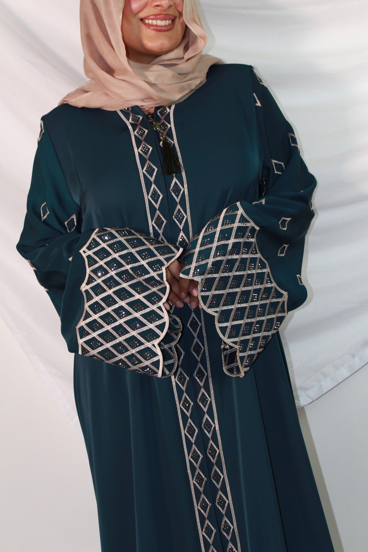 Mahnoor Embroidered Modest Abaya