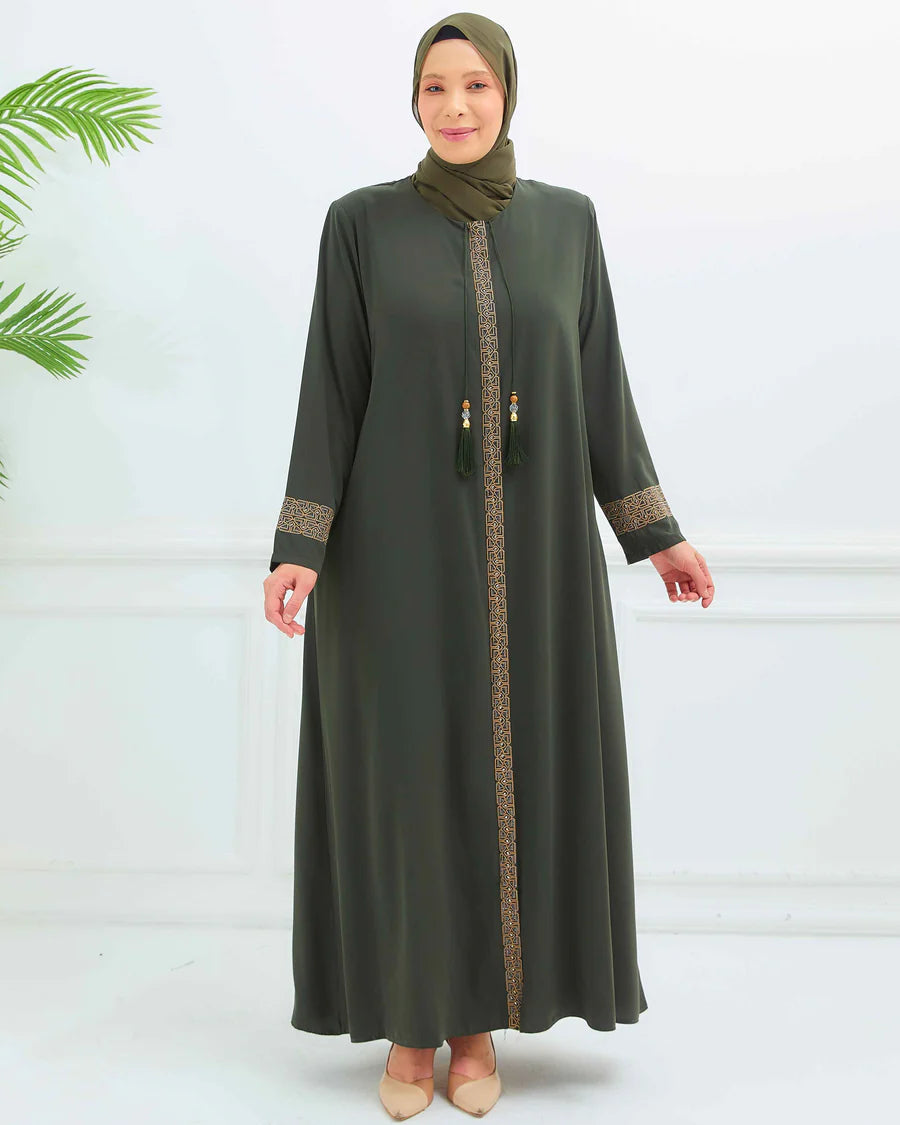 Zeenat abaya with a front zipper for open or closed styling